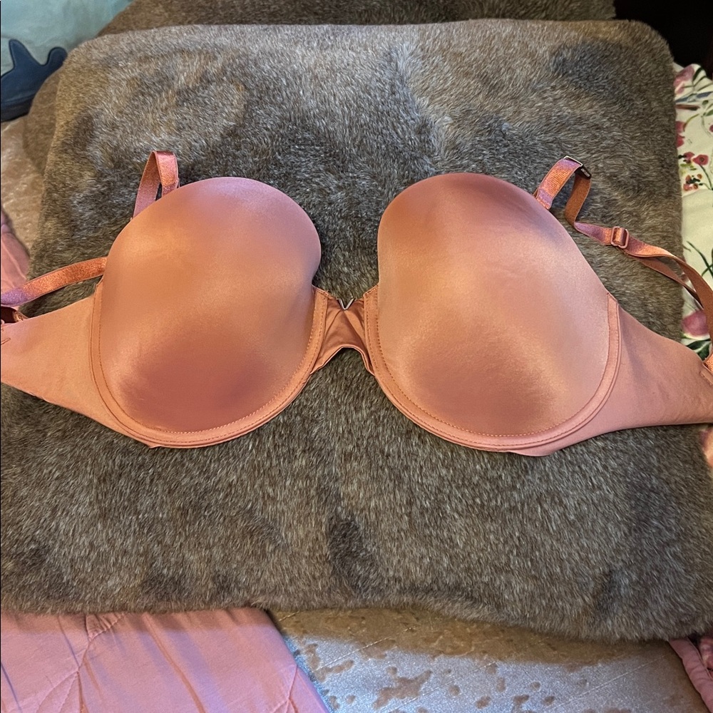 Victoria's Secret Blush Pink Bra